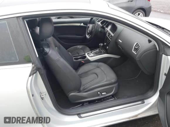 ✅ 2013 Audi A5 Premium Plus • VIN: WAULFAFR1DA000948 • Lot: 43553199. Listed on IAAI with 91,575 mi. Free auction sales archive from the USA and detailed vehicle history report at DreamBid. Image 5.
