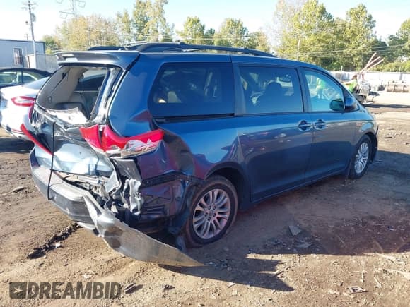 ✅ 2014 Toyota Sienna XLE • VIN: 5TDYK3DC3ES438504 • Lot: 43471354. Wystawiony na IAAI z przebiegiem 157 617 mil. Bezpłatny archiwum sprzedaży aukcyjnych z USA i szczegółowy raport historii pojazdu na DreamBid. Zdjęcie 4.