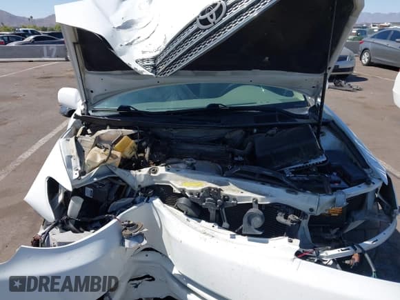 ✅ 2004 Toyota Camry LE • VIN: 4T1BE30K54U363207 • Lot: 42864126. Wystawiony na IAAI z przebiegiem 160 685 mil. Bezpłatny archiwum sprzedaży aukcyjnych z USA i szczegółowy raport historii pojazdu na DreamBid. Zdjęcie 10.