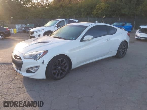 ✅ 2013 Hyundai Genesis Coupe Track • VIN: KMHHU6KJXDU105770 • Lot: 43564881. Listed on IAAI with 92,355 mi. Free auction sales archive from the USA and detailed vehicle history report at DreamBid. Image 2.