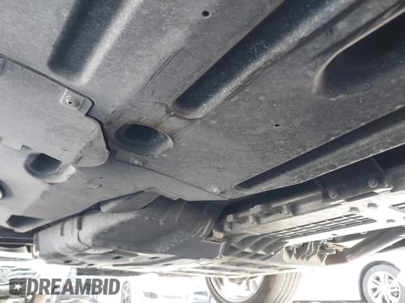 ✅ 2024 Alfa Romeo Tonale Veloce • VIN: ZASPATDW7R3051085 • Lot: 41596889. Wystawiony na IAAI z przebiegiem 15 729 mil. Bezpłatny archiwum sprzedaży aukcyjnych z USA i szczegółowy raport historii pojazdu na DreamBid. Zdjęcie 19.