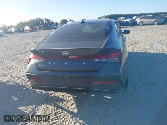 ✅ 2024 Hyundai Elantra SEL • VIN: KMHLM4DG5RU693066 • Lot: 43362721. Listed on IAAI with 26,864 mi. Free auction sales archive from the USA and detailed vehicle history report at DreamBid. Image 16.