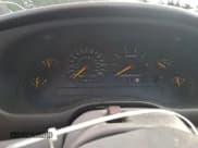 ✅ 1994 Ford Mustang • VIN: 1FALP45T7RF128898 • Lot: 93138235. Wystawiony na Copart z przebiegiem 118 001 mil. Bezpłatny archiwum sprzedaży aukcyjnych z USA i szczegółowy raport historii pojazdu na DreamBid. Zdjęcie 9.