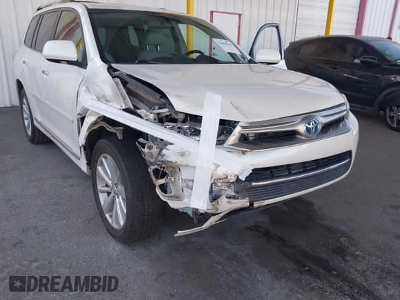 ✅ 2013 Toyota Highlander Limited • VIN: JTEDC3EH1D2012964 • Lot: 41666516. Listed on IAAI with 231,737 mi. Free auction sales archive from the USA and detailed vehicle history report at DreamBid. Image 6.