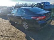 ✅ 2019 Toyota Camry SE • VIN: 4T1B11HK6KU693813 • Лот: 95323075. Опубликован ранее на Copart с пробегом 156 380 миль. Бесплатный доступ к архиву аукционных продаж из США и подробный отчёт об истории автомобиля на DreamBid. Изображение 2.