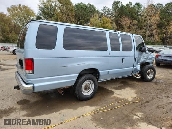 ✅ 2000 Ford Econoline Passenger XL • VIN: 1FBSS31L8YHB81752 • Lot: 92391515. Listed on Copart with 166,440 mi. Free auction sales archive from the USA and detailed vehicle history report at DreamBid. Image 3.