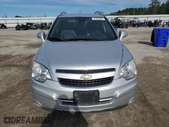 ✅ 2014 Chevrolet Captiva Sport LT • VIN: 3GNAL3EKXES606792 • Lot: 87060904. Wystawiony na Copart z przebiegiem 145 672 mil. Bezpłatny archiwum sprzedaży aukcyjnych z USA i szczegółowy raport historii pojazdu na DreamBid. Zdjęcie 5.