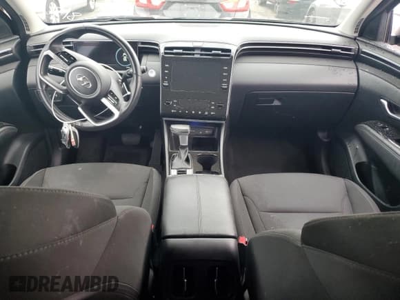 ✅ 2022 Hyundai Tucson N Line • VIN: KM8JFCAE2NU106945 • Lot: 66499724. Wystawiony na Copart z przebiegiem 19 968 mil. Bezpłatny archiwum sprzedaży aukcyjnych z USA i szczegółowy raport historii pojazdu na DreamBid. Zdjęcie 8.