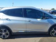 ✅ 2021 Chevrolet Bolt EV Premier • VIN: 1G1FZ6S05M4100893 • Lot: 43787506. Wystawiony na IAAI z przebiegiem 71 480 mil. Bezpłatny archiwum sprzedaży aukcyjnych z USA i szczegółowy raport historii pojazdu na DreamBid. Zdjęcie 12.