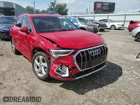 ✅ 2020 Audi Q3 Premium Plus • VIN: WA1BECF38L1058895 • Lot: 68344845. Wystawiony na Copart z przebiegiem 26 471 mil. Bezpłatny archiwum sprzedaży aukcyjnych z USA i szczegółowy raport historii pojazdu na DreamBid. Zdjęcie 14.