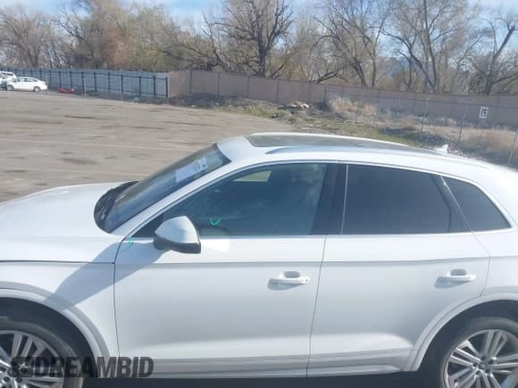 ✅ 2018 Audi Q5 Prestige • VIN: WA1CNAFYXJ2027305 • Lot: 41962321. Listed on IAAI with 24,465 mi. Free auction sales archive from the USA and detailed vehicle history report at DreamBid. Image 14.