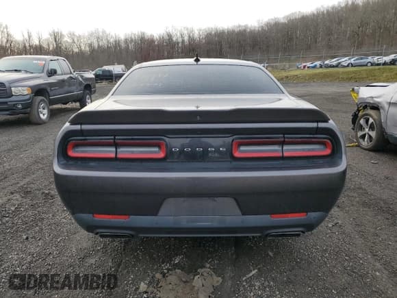 ✅ 2018 Dodge Challenger T/A • VIN: 2C3CDZBT6JH259610 • Lot: 47901004. Wystawiony na Copart z przebiegiem 110 027 mil. Bezpłatny archiwum sprzedaży aukcyjnych z USA i szczegółowy raport historii pojazdu na DreamBid. Zdjęcie 6.