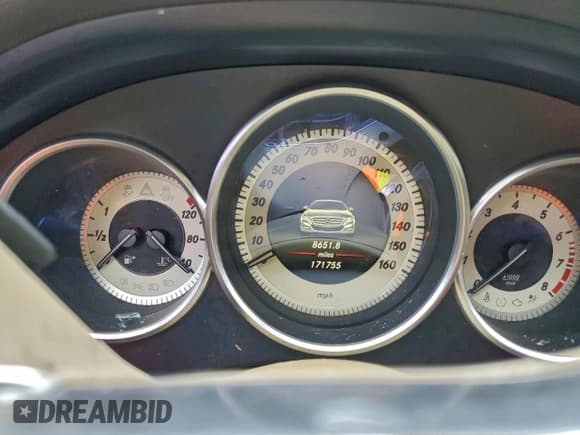 ✅ 2014 Mercedes-Benz CLS 550 • VIN: WDDLJ7DB5EA096133 • Lot: 90032985. Listed on Copart with 171,755 mi. Free auction sales archive from the USA and detailed vehicle history report at DreamBid. Image 9.