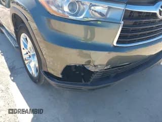 ✅ 2015 Toyota Highlander Limited • VIN: 5TDYKRFHXFS041742 • Lot: 43558955. Listed on IAAI with 138,495 mi. Free auction sales archive from the USA and detailed vehicle history report at DreamBid. Image 6.