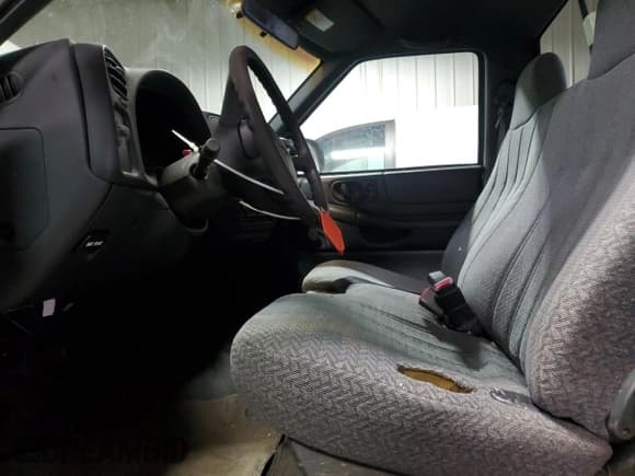 ✅ 1999 Chevrolet S-10 • VIN: 1GCCS1448X8133806 • Лот: 83705324. Опубликован ранее на Copart с пробегом Не указан. Бесплатный доступ к архиву аукционных продаж из США и подробный отчёт об истории автомобиля на DreamBid. Изображение 7.