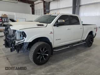 ✅ 2020 Ram 2500 Laramie • VIN: 3C6UR5FL2LG148843 • Lot: 84215075. Wystawiony na Copart z przebiegiem 54 698 mil. Bezpłatny archiwum sprzedaży aukcyjnych z USA i szczegółowy raport historii pojazdu na DreamBid. Zdjęcie 1.