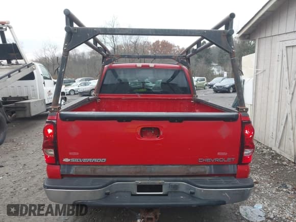 ✅ 2005 Chevrolet Silverado 1500 Z71 • VIN: 1GCEK19B05E284721 • Lot: 43758565. Wystawiony na IAAI z przebiegiem 190 748 mil. Bezpłatny archiwum sprzedaży aukcyjnych z USA i szczegółowy raport historii pojazdu na DreamBid. Zdjęcie 17.