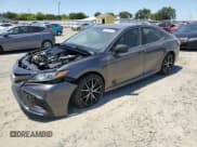 ✅ 2019 Toyota Camry LE • VIN: 4T1B11HK4KU197568 • Лот: 63479315. Опубликован ранее на Copart с пробегом 72 711 миль. Бесплатный доступ к архиву аукционных продаж из США и подробный отчёт об истории автомобиля на DreamBid. Изображение 1.