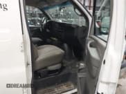 ✅ 2014 GMC Savana Cargo • VIN: 1GTW7FCA6E1905373 • Lot: 43772813. Wystawiony na IAAI z przebiegiem 217 007 mil. Bezpłatny archiwum sprzedaży aukcyjnych z USA i szczegółowy raport historii pojazdu na DreamBid. Zdjęcie 5.