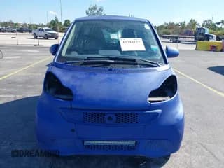 ✅ 2013 Smart fortwo Pure • VIN: WMEEJ3BA1DK664524 • Lot: 43744125. Wystawiony na IAAI z przebiegiem 70 610 mil. Bezpłatny archiwum sprzedaży aukcyjnych z USA i szczegółowy raport historii pojazdu na DreamBid. Zdjęcie 6.