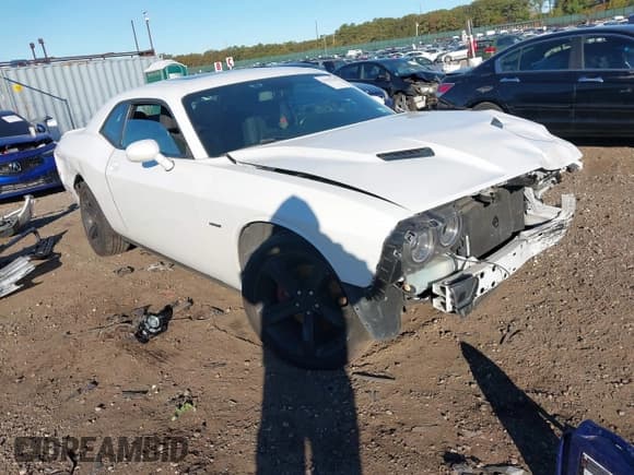 ✅ 2018 Dodge Challenger R/T • VIN: 2C3CDZBT3JH294394 • Lot: 43434247. Wystawiony na IAAI z przebiegiem 103 997 mil. Bezpłatny archiwum sprzedaży aukcyjnych z USA i szczegółowy raport historii pojazdu na DreamBid. Zdjęcie 1.