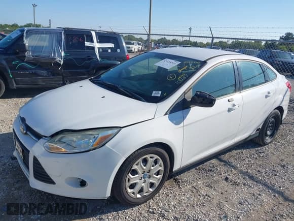 ✅ 2012 Ford Focus SE • VIN: 1FAHP3F20CL168657 • Lot: 43138311. Wystawiony na IAAI z przebiegiem 110 285 mil. Bezpłatny archiwum sprzedaży aukcyjnych z USA i szczegółowy raport historii pojazdu na DreamBid. Zdjęcie 2.