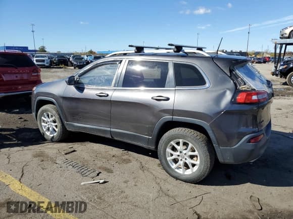 ✅ 2017 Jeep Cherokee Latitude • VIN: 1C4PJMCS8HW543945 • Lot: 87048195. Listed on Copart with 133,123 mi. Free auction sales archive from the USA and detailed vehicle history report at DreamBid. Image 2.