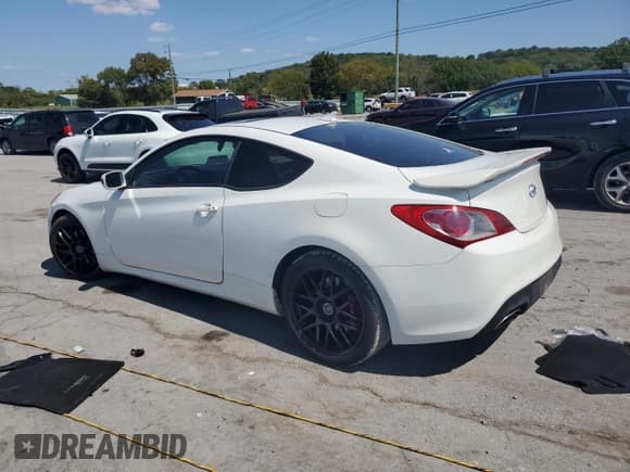 ✅ 2010 Hyundai Genesis Coupe Track • VIN: KMHHU6KH7AU020815 • Lot: 80493575. Wystawiony na Copart z przebiegiem 185 108 mil. Bezpłatny archiwum sprzedaży aukcyjnych z USA i szczegółowy raport historii pojazdu na DreamBid. Zdjęcie 2.