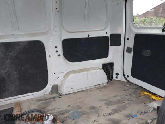 ✅ 2015 Nissan NV200 SV • VIN: 3N6CM0KN7FK710201 • Lot: 42649293. Listed on IAAI with Not provided. Free auction sales archive from the USA and detailed vehicle history report at DreamBid. Image 8.