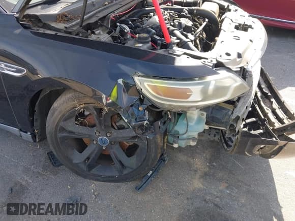 ✅ 2010 Ford Taurus SHO • VIN: 1FAHP2KT9AG120038 • Lot: 43726184. Listed on IAAI with Not provided. Free auction sales archive from the USA and detailed vehicle history report at DreamBid. Image 6.