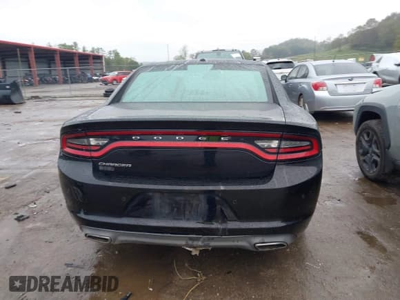 ✅ 2015 Dodge Charger SE • VIN: 2C3CDXBG4FH753110 • Lot: 43395024. Wystawiony na IAAI z przebiegiem 273 349 mil. Bezpłatny archiwum sprzedaży aukcyjnych z USA i szczegółowy raport historii pojazdu na DreamBid. Zdjęcie 17.