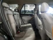 ✅ 2006 Saturn VUE • VIN: 5GZCZ634X6S816455 • Lot: 87127375. Wystawiony na Copart z przebiegiem 203 255 mil. Bezpłatny archiwum sprzedaży aukcyjnych z USA i szczegółowy raport historii pojazdu na DreamBid. Zdjęcie 11.