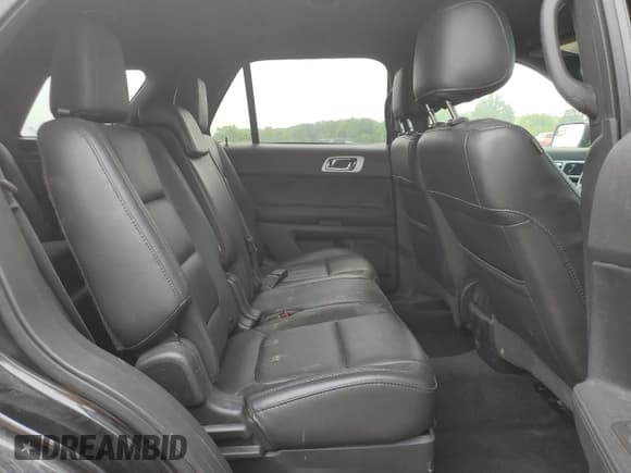 ✅ 2015 Ford Explorer XLT • VIN: 1FM5K8D88FGC01137 • Lot: 59768725. Wystawiony na Copart z przebiegiem 104 437 mil. Bezpłatny archiwum sprzedaży aukcyjnych z USA i szczegółowy raport historii pojazdu na DreamBid. Zdjęcie 11.