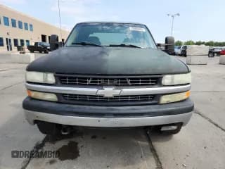 ✅ 1999 Chevrolet Silverado 2500 LT • VIN: 1GCGK29U1XE154966 • Lot: 70060595. Wystawiony na Copart z przebiegiem 319 644 mil. Bezpłatny archiwum sprzedaży aukcyjnych z USA i szczegółowy raport historii pojazdu na DreamBid. Zdjęcie 5.