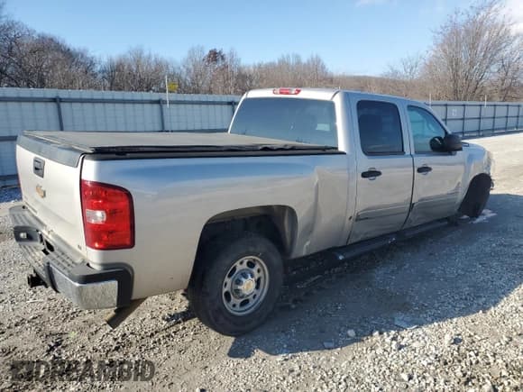 ✅ 2007 Chevrolet Silverado 2500HD 1LT • VIN: 1GCHC23KX7F565575 • Lot: 86905504. Wystawiony na Copart z przebiegiem 87 824 mil. Bezpłatny archiwum sprzedaży aukcyjnych z USA i szczegółowy raport historii pojazdu na DreamBid. Zdjęcie 3.