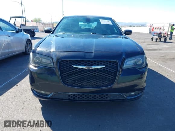 ✅ 2016 Chrysler 300 S • VIN: 2C3CCABG5GH352294 • Lot: 43487546. Listed on IAAI with 177,826 mi. Free auction sales archive from the USA and detailed vehicle history report at DreamBid. Image 12.