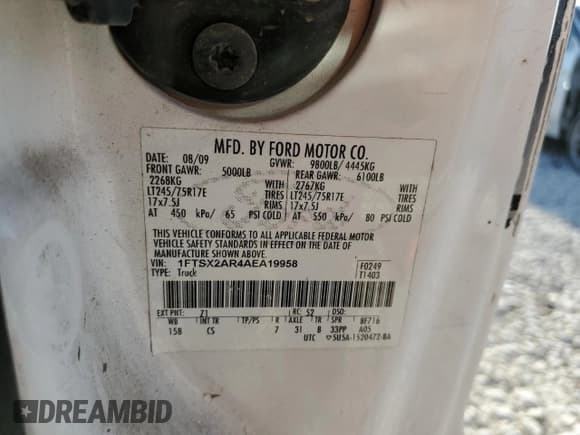 ✅ 2010 Ford F-250 • VIN: 1FTSX2AR4AEA19958 • Lot: 52406875. Wystawiony na Copart z przebiegiem 122 350 mil. Bezpłatny archiwum sprzedaży aukcyjnych z USA i szczegółowy raport historii pojazdu na DreamBid. Zdjęcie 12.