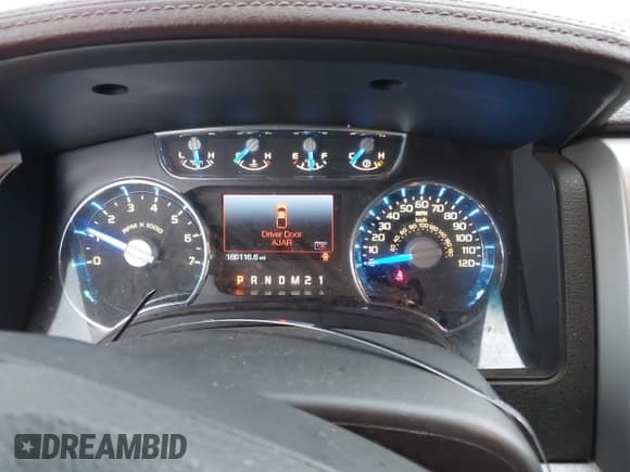 ✅ 2014 Ford F-150 XL • VIN: 1FTFW1ET9EKD80369 • Lot: 43117596. Wystawiony na IAAI z przebiegiem 186 116 mil. Bezpłatny archiwum sprzedaży aukcyjnych z USA i szczegółowy raport historii pojazdu na DreamBid. Zdjęcie 7.