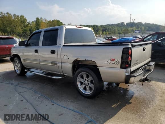 ✅ 2006 Chevrolet Silverado 1500 LT1 • VIN: 2GCEK13T961130173 • Lot: 69500414. Wystawiony na Copart z przebiegiem 195 532 mil mil. Skorzystaj z bezpłatnego archiwum sprzedaży aukcyjnych z USA i zobacz szczegółowy raport historii pojazdu na DreamBid. Zdjęcie 2.