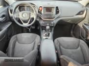 ✅ 2016 Jeep Cherokee Latitude • VIN: 1C4PJMCS8GW279849 • Лот: 90036825. Опубликован ранее на Copart с пробегом 176 428 миль. Бесплатный доступ к архиву аукционных продаж из США и подробный отчёт об истории автомобиля на DreamBid. Изображение 8.