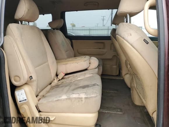 ✅ 2016 Kia Sedona LX • VIN: KNDMB5C13G6094234 • Lot: 85765535. Listed on Copart with 181,236 mi. Free auction sales archive from the USA and detailed vehicle history report at DreamBid. Image 11.