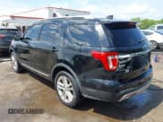 ✅ 2017 Ford Explorer XLT • VIN: 1FM5K8D87HGD47919 • Lot: 42112788. Wystawiony na IAAI z przebiegiem 110 282 mil. Bezpłatny archiwum sprzedaży aukcyjnych z USA i szczegółowy raport historii pojazdu na DreamBid. Zdjęcie 3.