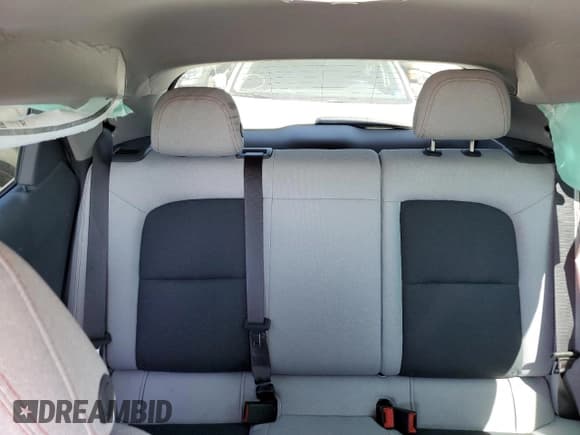 ✅ 2017 Chevrolet Bolt EV LT • VIN: 1G1FW6S04H4138209 • Lot: 63685354. Wystawiony na Copart z przebiegiem 61 007 mil. Bezpłatny archiwum sprzedaży aukcyjnych z USA i szczegółowy raport historii pojazdu na DreamBid. Zdjęcie 10.