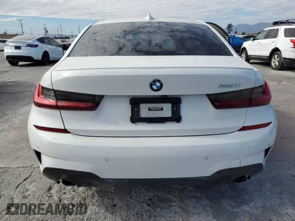 2022 BMW 3 Series 330i z VIN 3MW5R1J0XN8C63865, wystawiony jako Copart lot #84916425 z przebiegiem 36 468 mil mil oraz Szkoda całkowita • Salvage title. Historia ofert i sprzedaży dostępna na DreamBid. Obrazek 6.