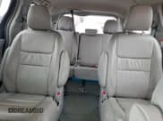 ✅ 2015 Toyota Sienna XLE • VIN: 5TDDK3DC7FS097625 • Lot: 93702315. Wystawiony na Copart z przebiegiem 172 660 mil. Bezpłatny archiwum sprzedaży aukcyjnych z USA i szczegółowy raport historii pojazdu na DreamBid. Zdjęcie 10.