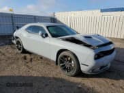 ✅ 2022 Dodge Challenger SXT • VIN: 2C3CDZGG7NH140773 • Lot: 78757424. Wystawiony na Copart z przebiegiem 22 886 mil. Bezpłatny archiwum sprzedaży aukcyjnych z USA i szczegółowy raport historii pojazdu na DreamBid. Zdjęcie 4.