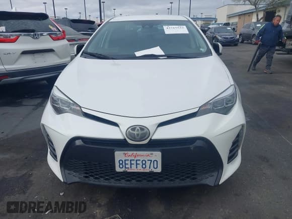 ✅ 2018 Toyota Corolla LE • VIN: 5YFBURHE8JP787045 • Lot: 43715533. Listed on IAAI with 105,003 mi. Free auction sales archive from the USA and detailed vehicle history report at DreamBid. Image 13.