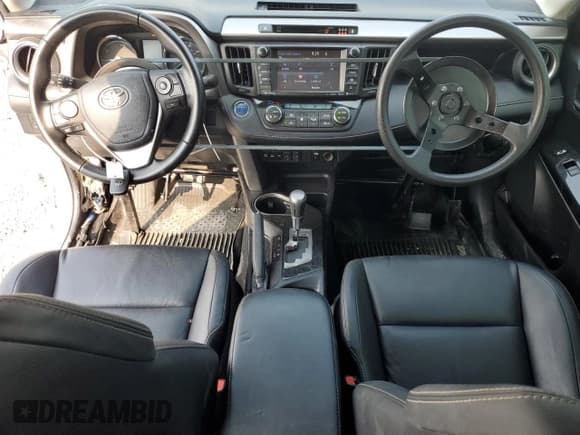 ✅ 2017 Toyota RAV4 Limited • VIN: JTMDJREV9HD121847 • Lot: 71716225. Wystawiony na Copart z przebiegiem 147 551 mil. Bezpłatny archiwum sprzedaży aukcyjnych z USA i szczegółowy raport historii pojazdu na DreamBid. Zdjęcie 8.