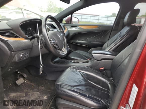 ✅ 2016 Lincoln MKC Reserve • VIN: 5LMCJ3C9XGUJ31146 • Lot: 53476055. Listed on Copart with 155,990 mi. Free auction sales archive from the USA and detailed vehicle history report at DreamBid. Image 7.