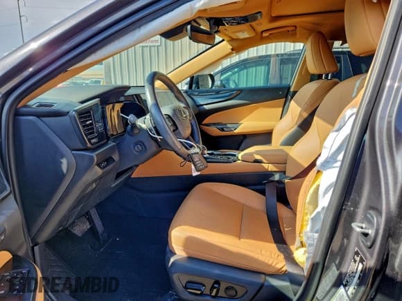 ✅ 2024 Lexus NX 250 Premium • VIN: 2T2GDCAZ7RC015059 • Лот: 93663955. Опубликован ранее на Copart с пробегом 18 117 миль. Бесплатный доступ к архиву аукционных продаж из США и подробный отчёт об истории автомобиля на DreamBid. Изображение 7.